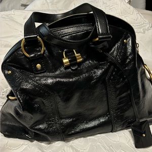 Authentic Large YSL Muse bag, black patent leather